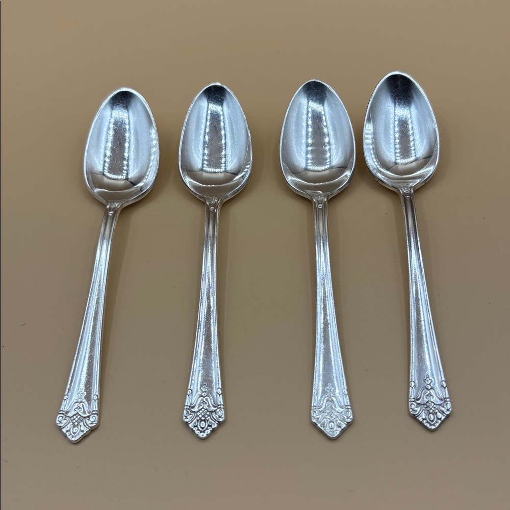 1847 Rogers Bros (IS) Her Majesty - Four Teaspoon #1